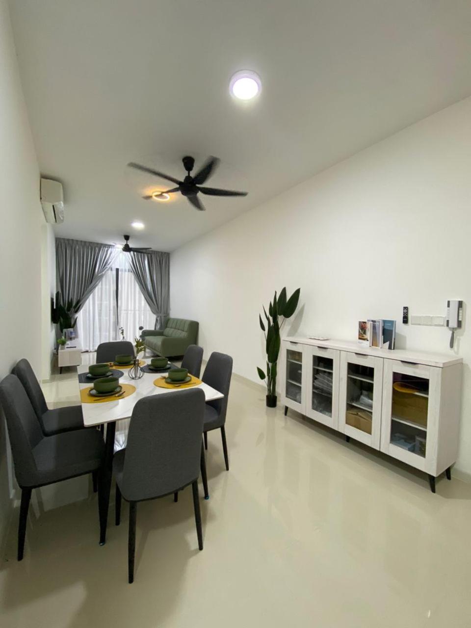 Pangsapuri Sunway Velocity Two, By De Harlequins Kuala Lumpur