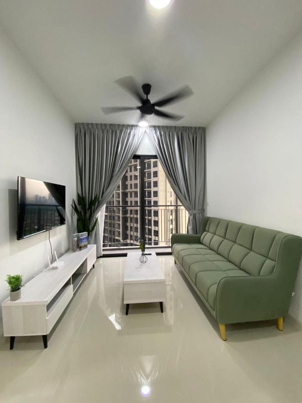 Sunway Velocity Two, By De Harlequins Pangsapuri *