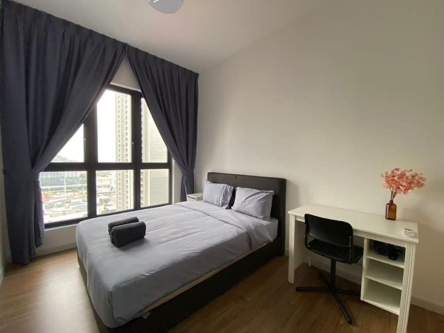 Pangsapuri Sunway Velocity Two, By De Harlequins