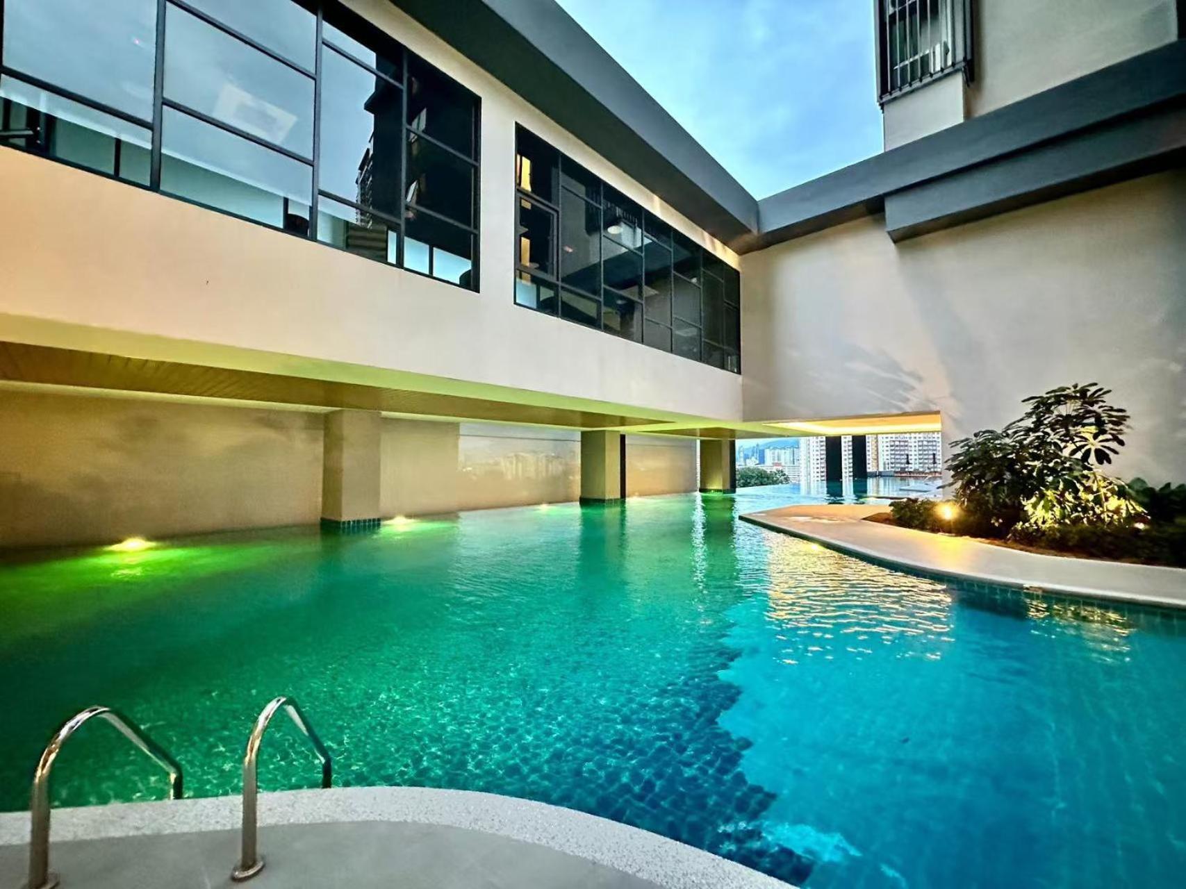 Sunway Velocity Two, By De Harlequins * Kuala Lumpur