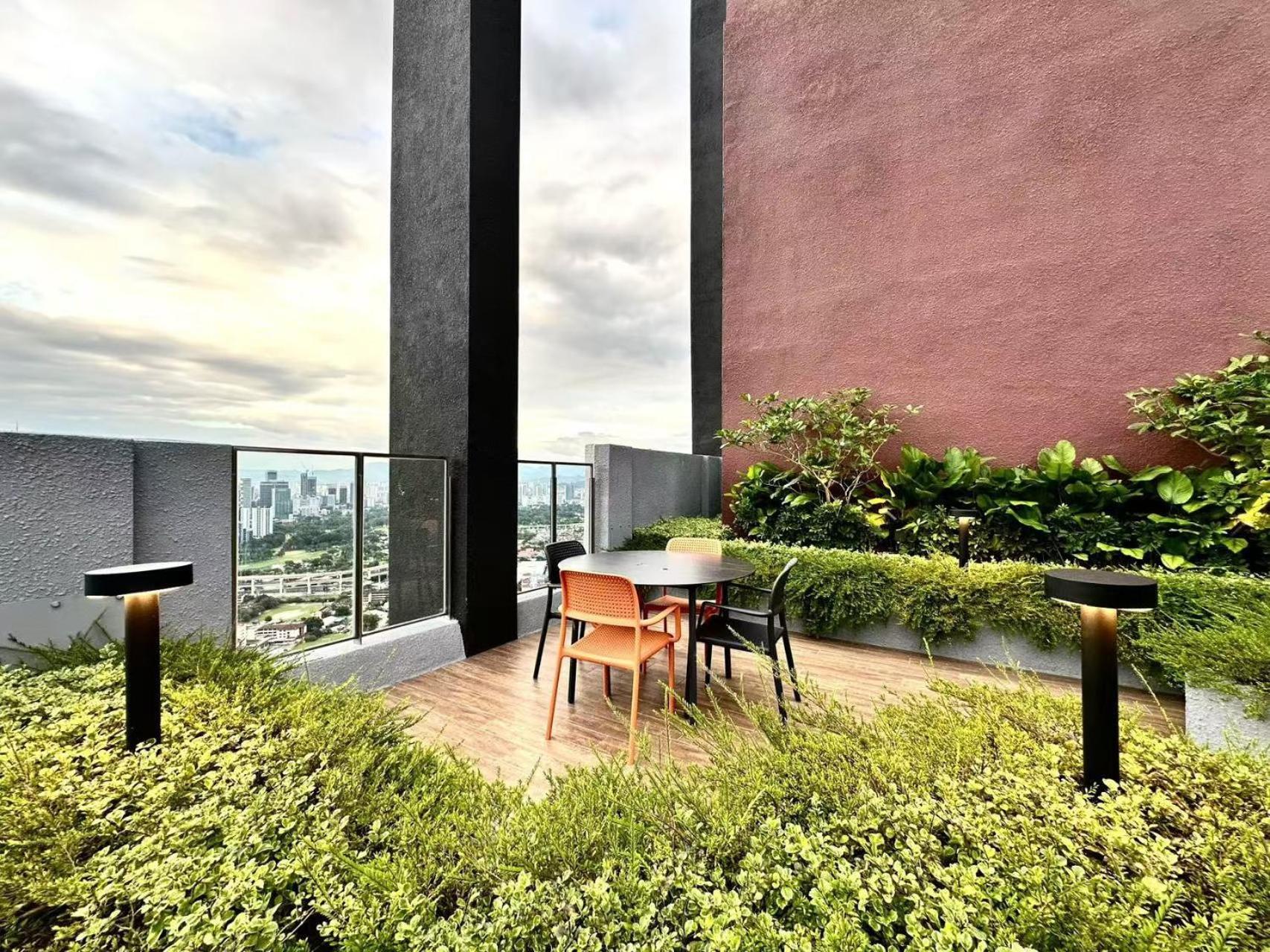 Sunway Velocity Two, By De Harlequins Kuala Lumpur